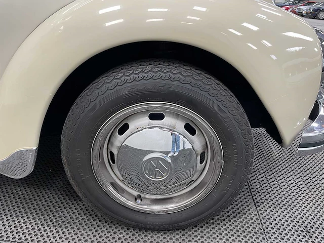 Volkswagen kever - oldtimer - 1972 - afbeelding 24 van  26