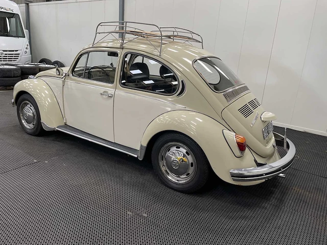 Volkswagen kever - oldtimer - 1972 - afbeelding 3 van  26