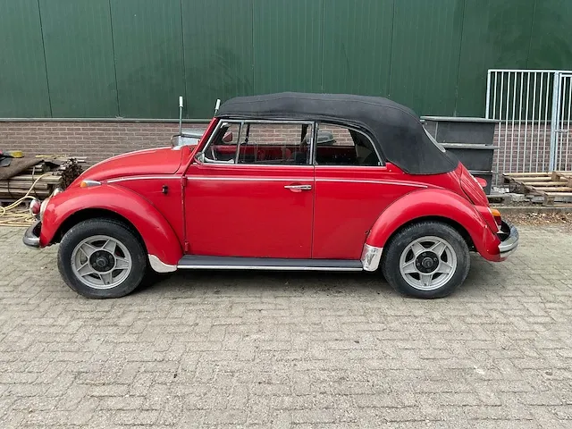 Volkswagen kever - vw l1300 - volkswagen kever vw l1300 oldtimer “cabriolet” - afbeelding 16 van  18