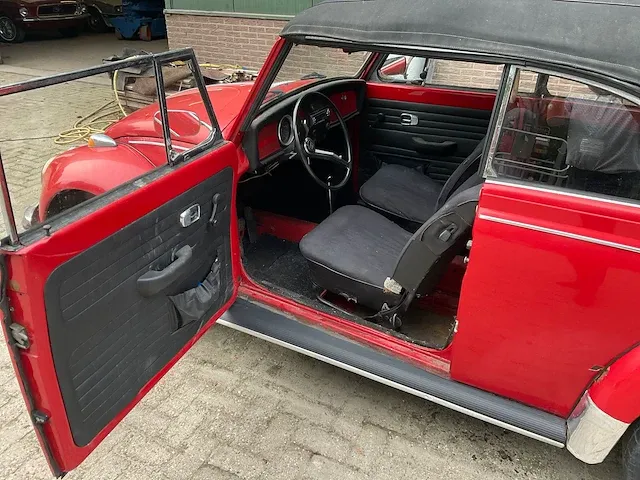 Volkswagen kever - vw l1300 - volkswagen kever vw l1300 oldtimer “cabriolet” - afbeelding 18 van  18