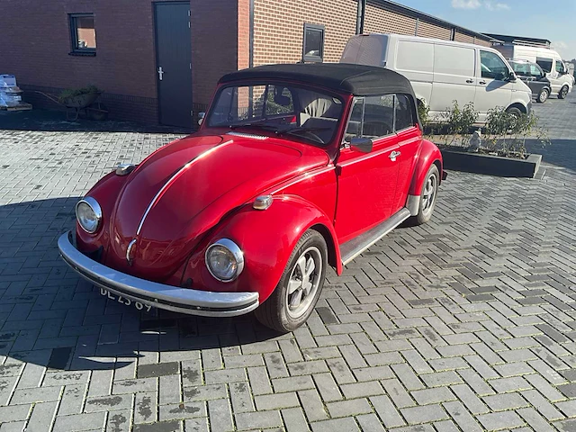 Volkswagen kever cabriolet oldtimer - afbeelding 1 van  18