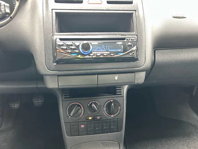 Volkswagen lupo 1.4 turijn 2005 | 47-rg-rk - afbeelding 15 van  16