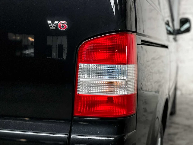 Volkswagen multivan 3.2 v6 235pk (transporter t5) 2005 youngtimer - afbeelding 5 van  46