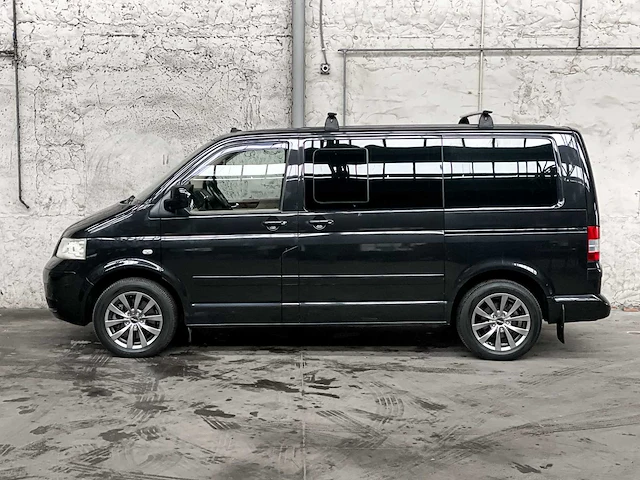 Volkswagen multivan 3.2 v6 235pk (transporter t5) 2005 youngtimer - afbeelding 9 van  46