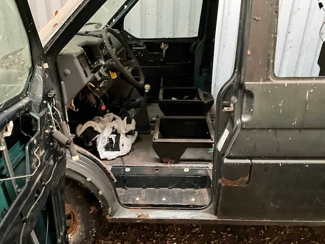 Volkswagen multivan onderdelenbus - afbeelding 2 van  15