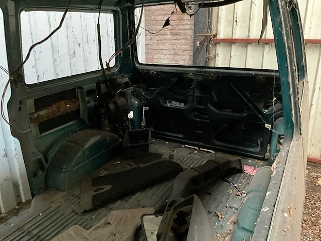 Volkswagen multivan onderdelenbus - afbeelding 6 van  15