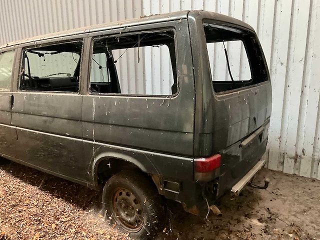 Volkswagen multivan onderdelenbus - afbeelding 7 van  15