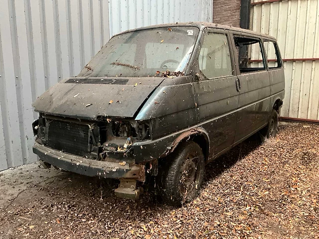 Volkswagen multivan onderdelenbus - afbeelding 1 van  15