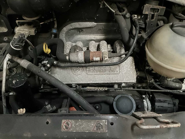 Volkswagen multivan onderdelenbus - afbeelding 12 van  15