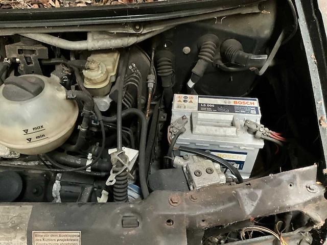 Volkswagen multivan onderdelenbus - afbeelding 13 van  15