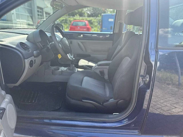 Volkswagen new beetle 1.6 turijn, 95rhns - afbeelding 11 van  15
