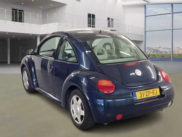 Volkswagen new beetle 2.0 highline, 31-zp-fj - afbeelding 4 van  14