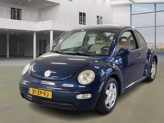 Volkswagen new beetle 2.0 highline, 31-zp-fj - afbeelding 1 van  14