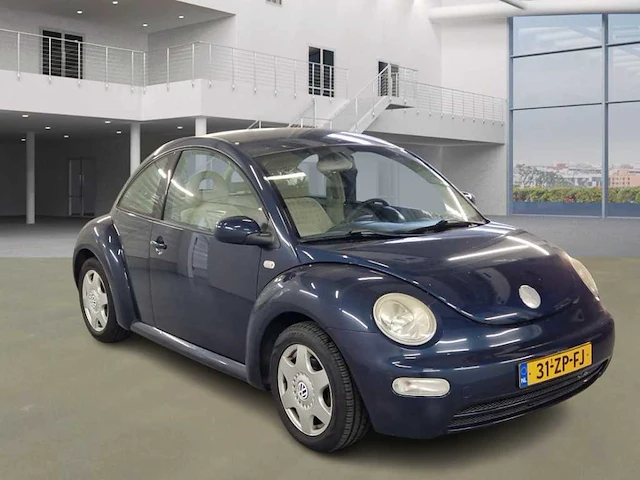 Volkswagen new beetle 2.0 highline, 31-zp-fj - afbeelding 8 van  14