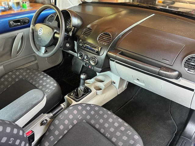 Volkswagen new beetle 2.0 highline origineel nederlands nap - afbeelding 6 van  16