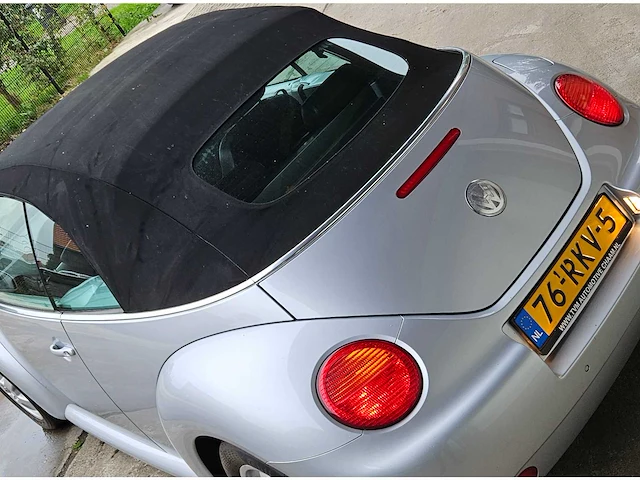 Volkswagen new beetle cabrio 1.6 'highline', 76-rkv-5 - afbeelding 2 van  44