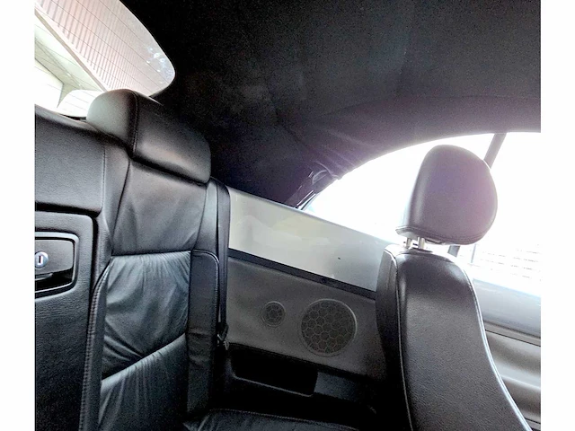 Volkswagen new beetle cabrio 1.6 'highline', 76-rkv-5 - afbeelding 16 van  44
