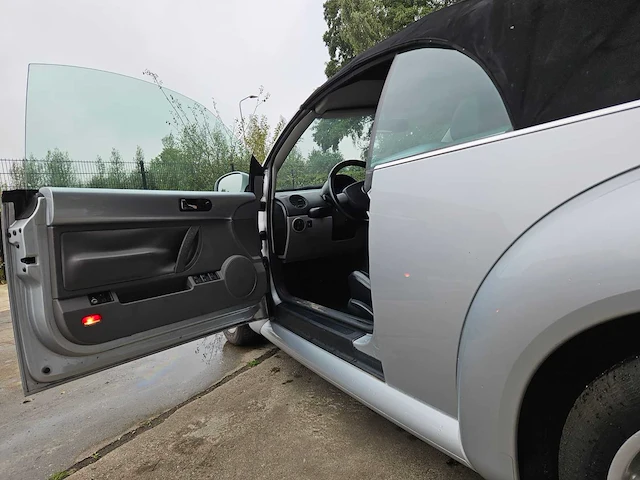 Volkswagen new beetle cabrio 1.6 'highline', 76-rkv-5 - afbeelding 17 van  44