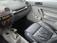 Volkswagen new beetle cabrio 1.6 'highline', 76-rkv-5 - afbeelding 27 van  44