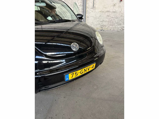 Volkswagen new beetle cabriolet 1.6 102pk 2003, 75-gnv-4 - afbeelding 35 van  40