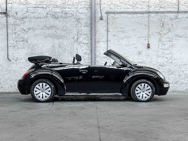 Volkswagen new beetle cabriolet 1.6 102pk 2003, 75-gnv-4 - afbeelding 38 van  40