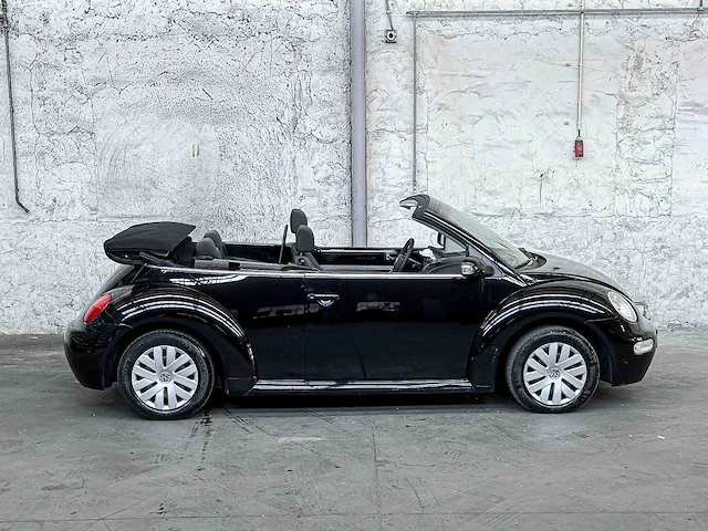 Volkswagen new beetle cabriolet 1.6 102pk 2003, 75-gnv-4 - afbeelding 39 van  40