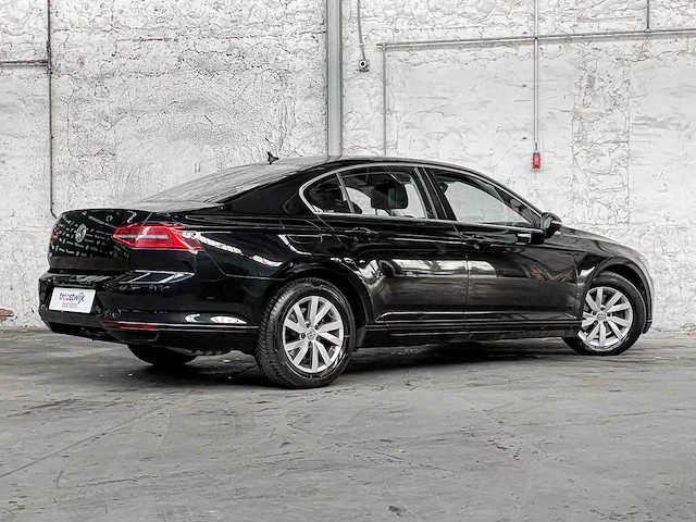 Volkswagen passat 1.5 tsi cl bns 150pk 2019, zh-522-v - afbeelding 11 van  48