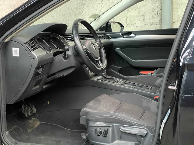 Volkswagen passat 1.5 tsi cl bns 150pk 2019, zh-522-v - afbeelding 19 van  48