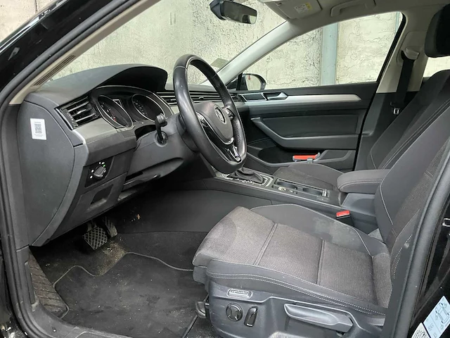 Volkswagen passat 1.5 tsi cl bns 150pk 2019, zh-522-v - afbeelding 20 van  48