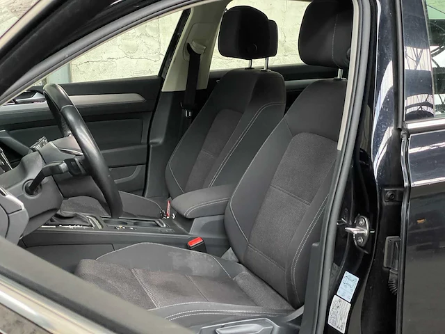 Volkswagen passat 1.5 tsi cl bns 150pk 2019, zh-522-v - afbeelding 21 van  48