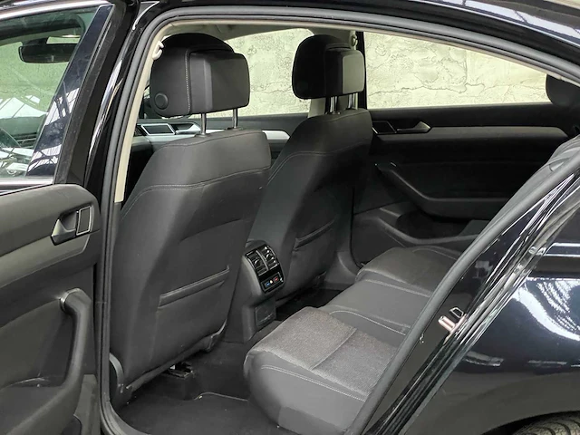 Volkswagen passat 1.5 tsi cl bns 150pk 2019, zh-522-v - afbeelding 23 van  48