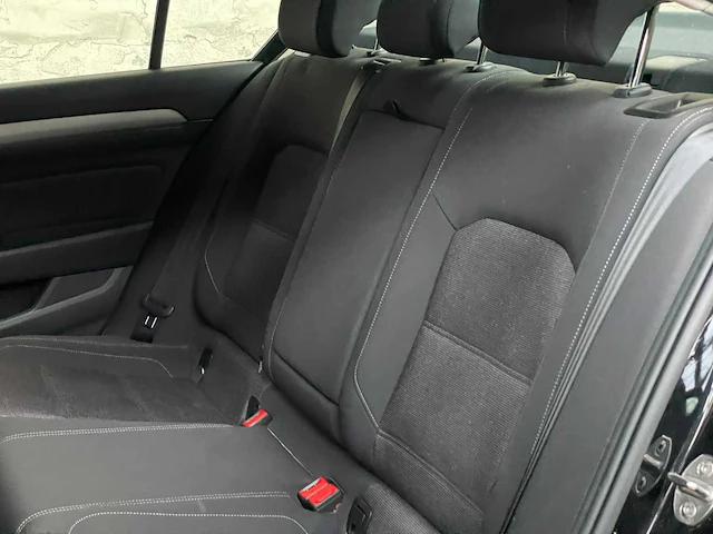 Volkswagen passat 1.5 tsi cl bns 150pk 2019, zh-522-v - afbeelding 25 van  48