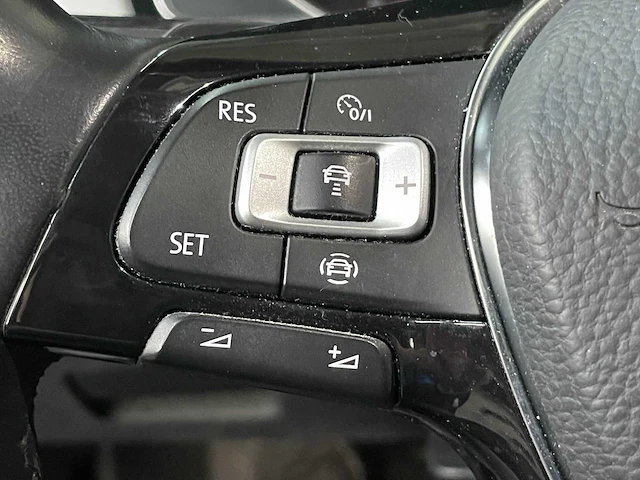 Volkswagen passat 1.5 tsi cl bns 150pk 2019, zh-522-v - afbeelding 35 van  48