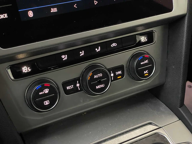Volkswagen passat 1.5 tsi cl bns 150pk 2019, zh-522-v - afbeelding 43 van  48