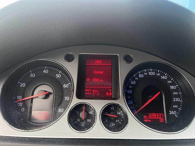 Volkswagen passat 1.8 tfsi comfortline - 2008 | 50-gfh-2 - afbeelding 4 van  26
