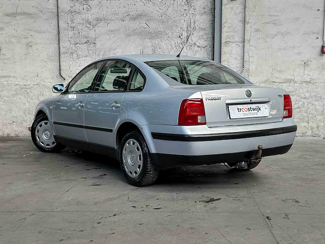 Volkswagen passat 1.9 tdi trendline 90pk 2000, 06-fd-ff - afbeelding 6 van  36