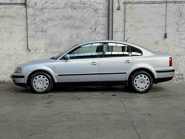 Volkswagen passat 1.9 tdi trendline 90pk 2000, 06-fd-ff - afbeelding 8 van  36