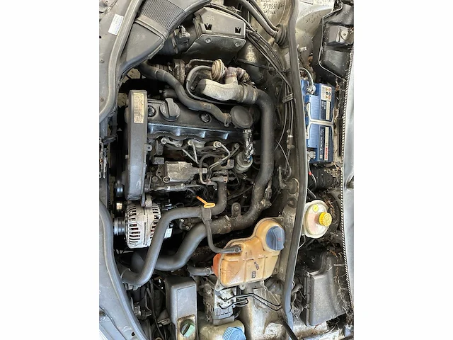 Volkswagen passat 1.9 tdi trendline 90pk 2000, 06-fd-ff - afbeelding 29 van  36