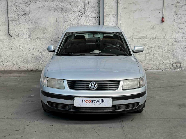 Volkswagen passat 1.9 tdi trendline 90pk 2000, 06-fd-ff - afbeelding 33 van  36