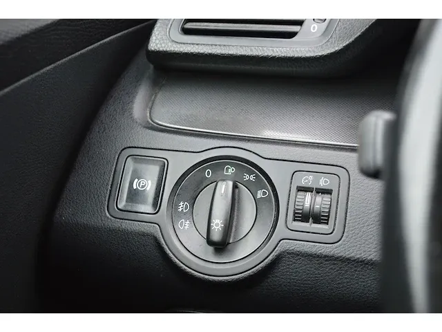 Volkswagen passat 2.0 tdi | 2006 | 90-ptl-9 | - afbeelding 7 van  46