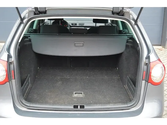 Volkswagen passat 2.0 tdi | 2006 | 90-ptl-9 | - afbeelding 9 van  46