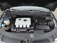 Volkswagen passat 2.0 tdi | 2006 | 90-ptl-9 | - afbeelding 24 van  46