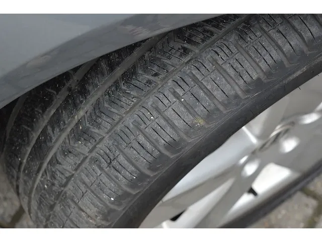 Volkswagen passat 2.0 tdi | 2006 | 90-ptl-9 | - afbeelding 28 van  46