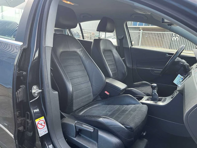 Volkswagen passat 2.0 tfsi highline business 2007 | 35-tx-fn - afbeelding 17 van  26