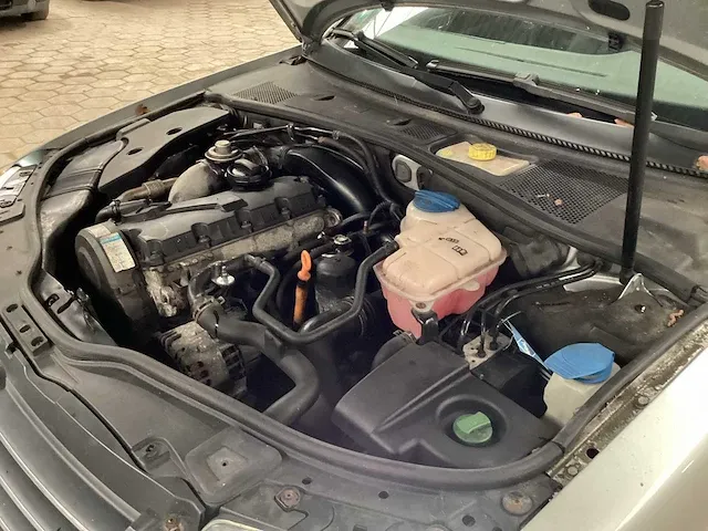 Volkswagen passat tdi personenauto - afbeelding 16 van  16