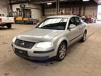 Volkswagen passat tdi personenauto - afbeelding 5 van  16