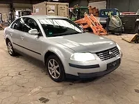 Volkswagen passat tdi personenauto - afbeelding 3 van  16