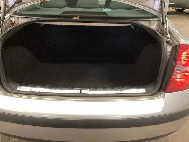 Volkswagen passat tdi personenauto - afbeelding 4 van  16