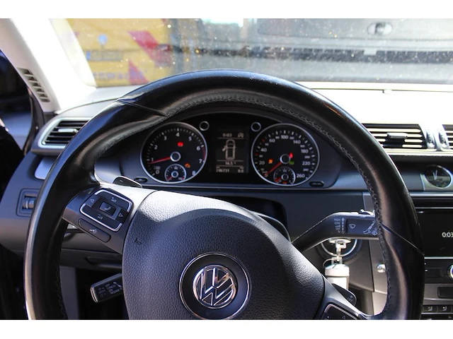 Volkswagen passat tsi met kenteken 44-rzf-1. margevoertuig. datum eerste toelating 24-08-2011. - afbeelding 4 van  21