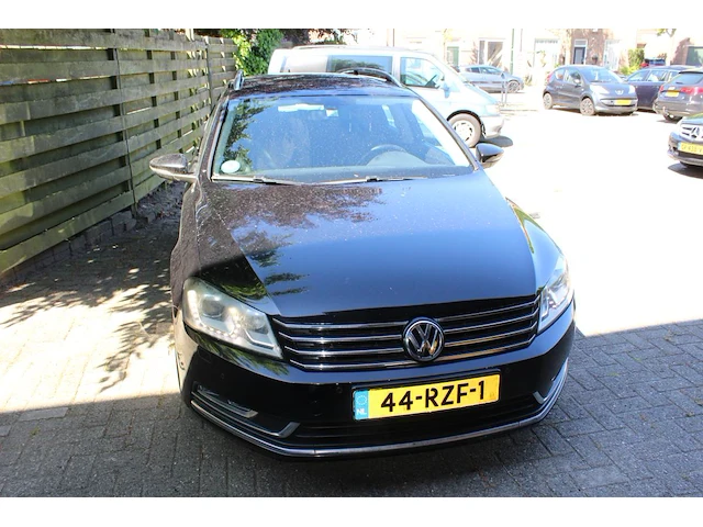 Volkswagen passat tsi met kenteken 44-rzf-1. margevoertuig. datum eerste toelating 24-08-2011. - afbeelding 1 van  21